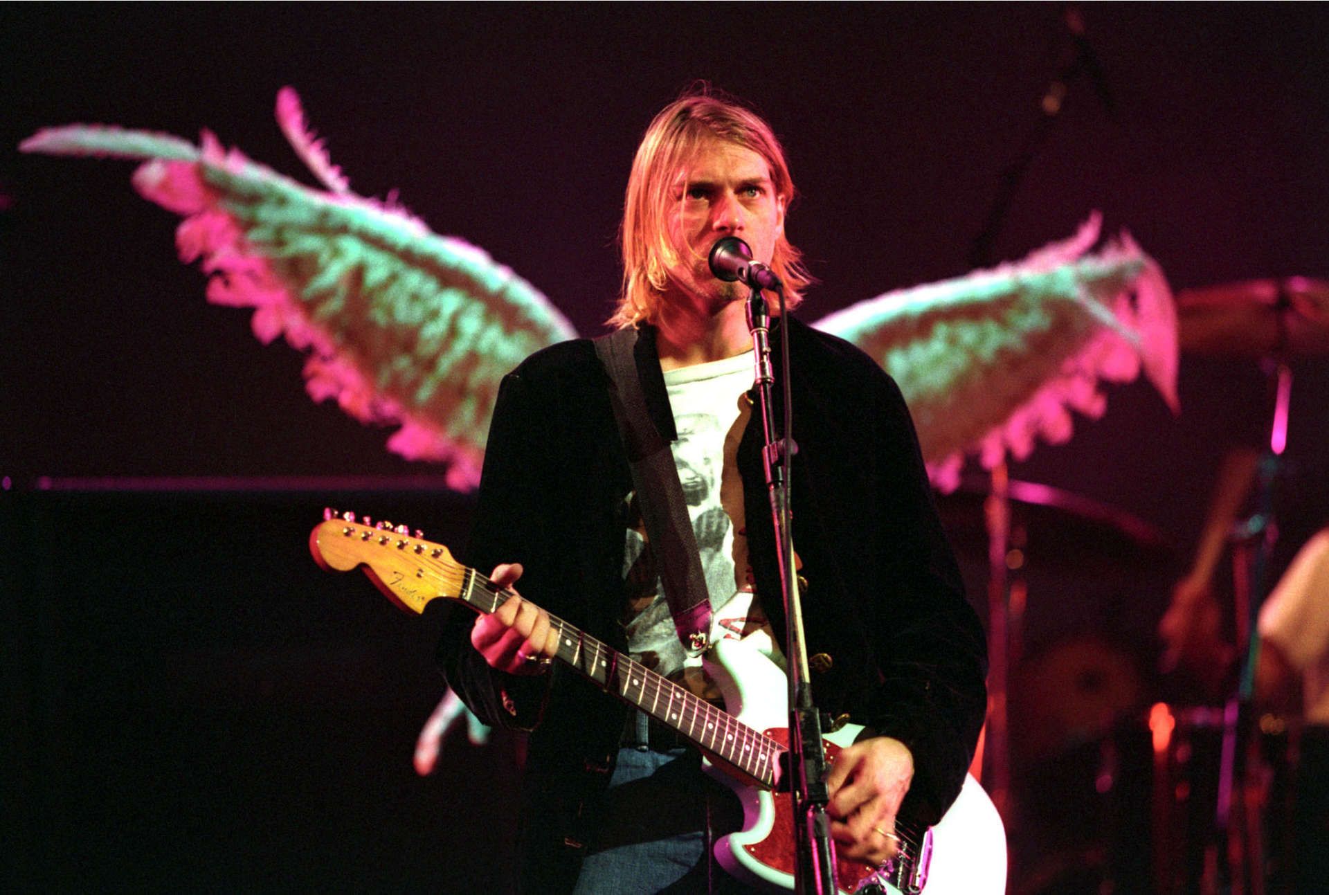 picture of kurt-cobain-wings