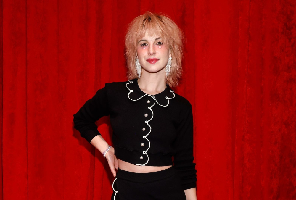 Hayley Williams Releases New 17 Tracks With a Small Twist